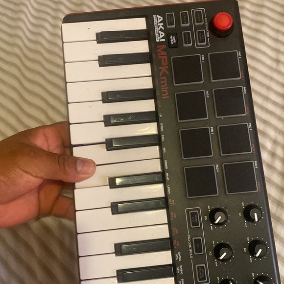 Akai profesional. MPK MINI piano controller - Picture 3 of 3